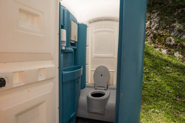 Portable Toilet Options We Offer in Montclair, VA